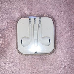 Apple ear buds